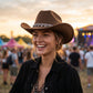 🤠 50% RABATT! 💖 Cowboyhatt för damer med strasshjärta – Elegant fedora i fransk jazzstil – Snygg detalj, lätt & justerbar – perfekt för festivaler, konserter eller en chic sommarkväll 🎶