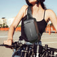 🎒 50% RABATT! 🔒 Sportaxelväska med USB-laddning – Stöldsäker, dolda fack & perfekt för pendling – Ladda mobilen när du går – praktisk & stilren 🚶‍♂️✨