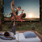 🎬 60% RABATT! ✨ BÄRBAR UTOMHUSSKÄRM - 120 Tums 4K HD-projektion, Lättviktsdesign med Vattentät Tasche, Perfekt för Trädgårdscamping och Hemmabio 🌟🏕️