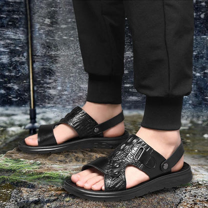 👞 50% RABATT! 🔥 Sandaler för män i koskinn med dubbla användningsområden och ventilerande hål – Andningsbara, halkfria & perfekta för strand eller vardagsbruk ☀️