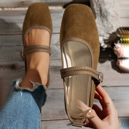 🥿 50% RABATT! 🌿 Bekväma PU Mocka-Look Ballerinaskor med Rem – 2026 Ny Stil – Mjuka, flexibla & stilrena för vardagsbruk ✨