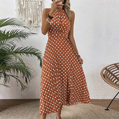 👗 50% RABATT! ⏳ Halterklänning med prickar för dam – Flödande & ledig passform – Perfekt för sommar, strand eller lata dagar – romantisk stil med retrokänsla 🌸